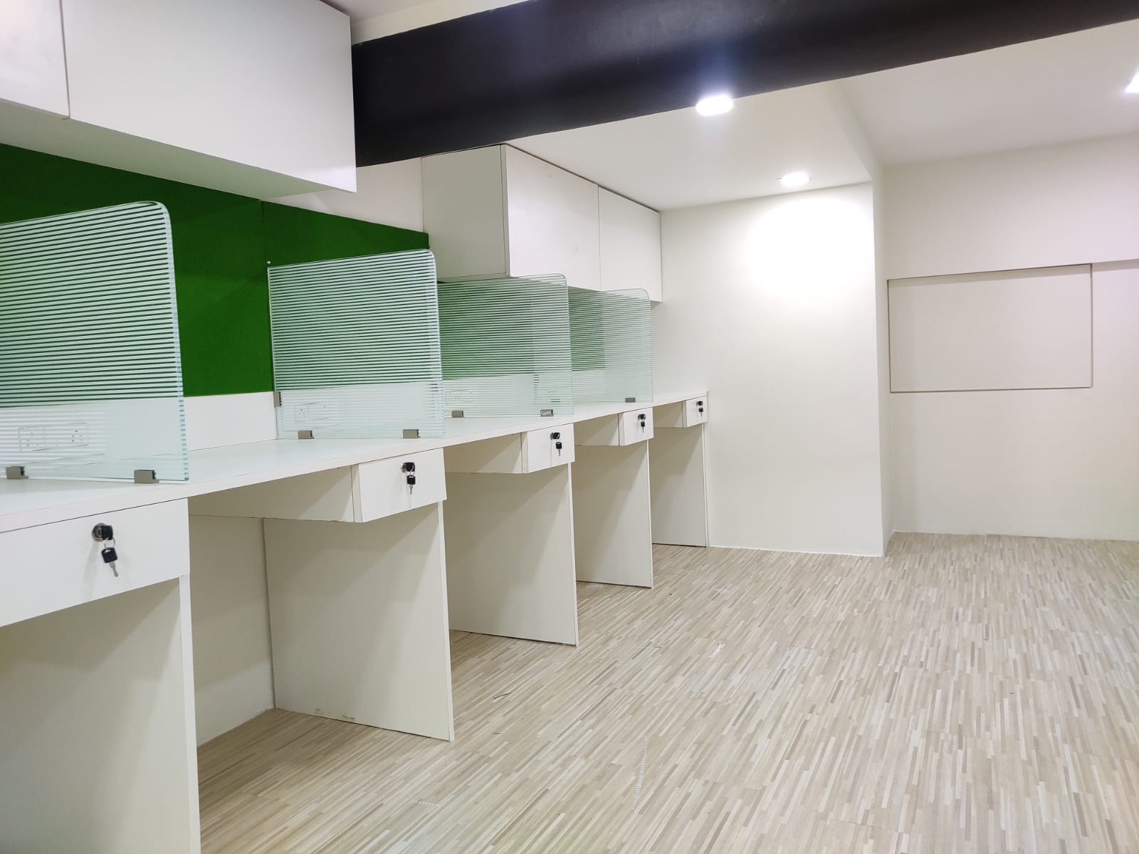 Crystal Plaza office interior 36